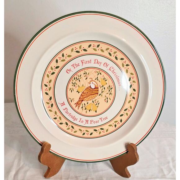 Vintage Anchor Hocking Stoneware Collector Plate 1st Day of Christmas 10 1/2" - Picture 1 of 3
